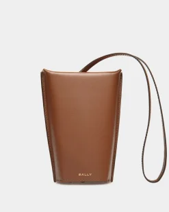 Belle Sunglasses Holder in Brown Leather