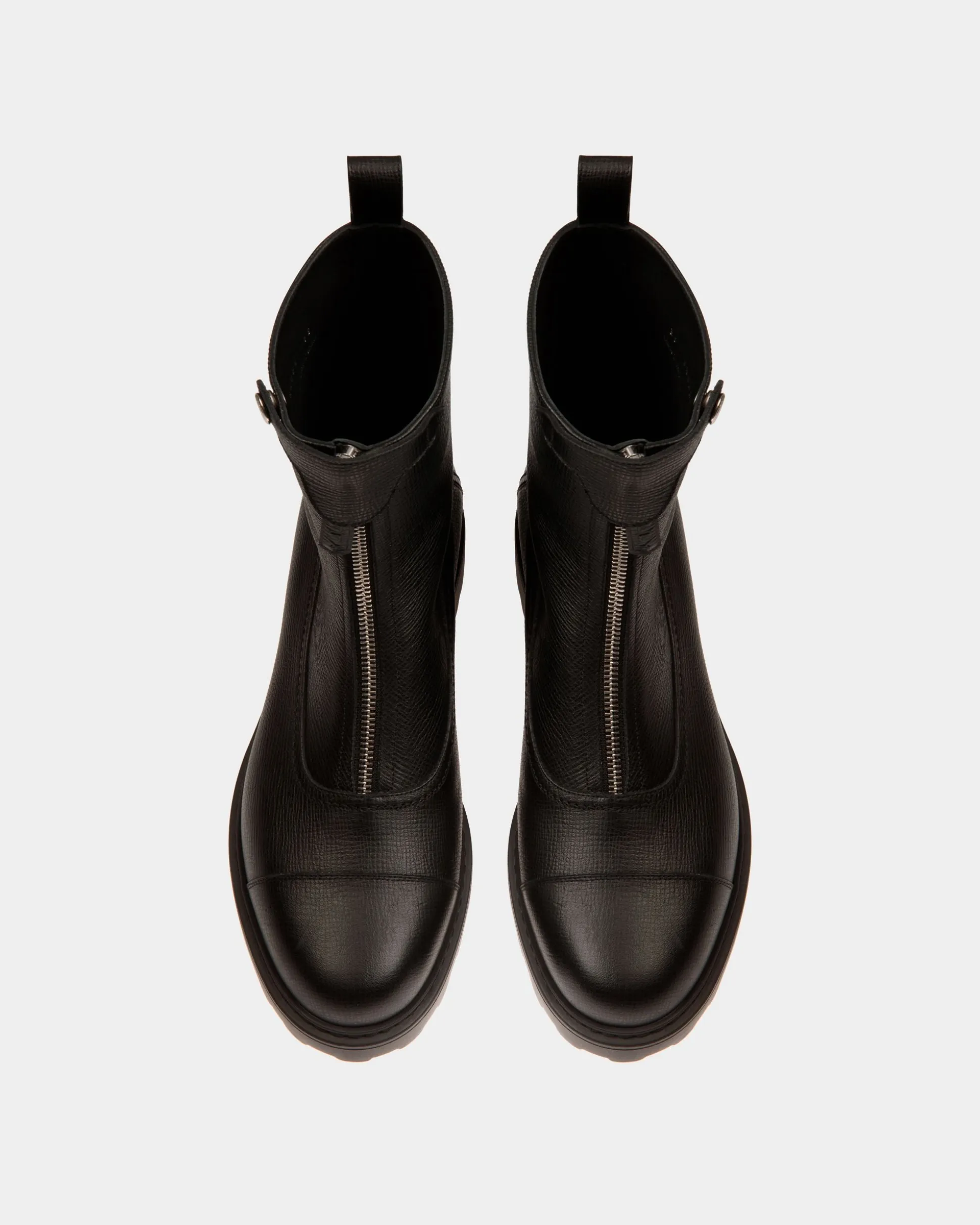 Gusto Bootie in Black Grained Leather