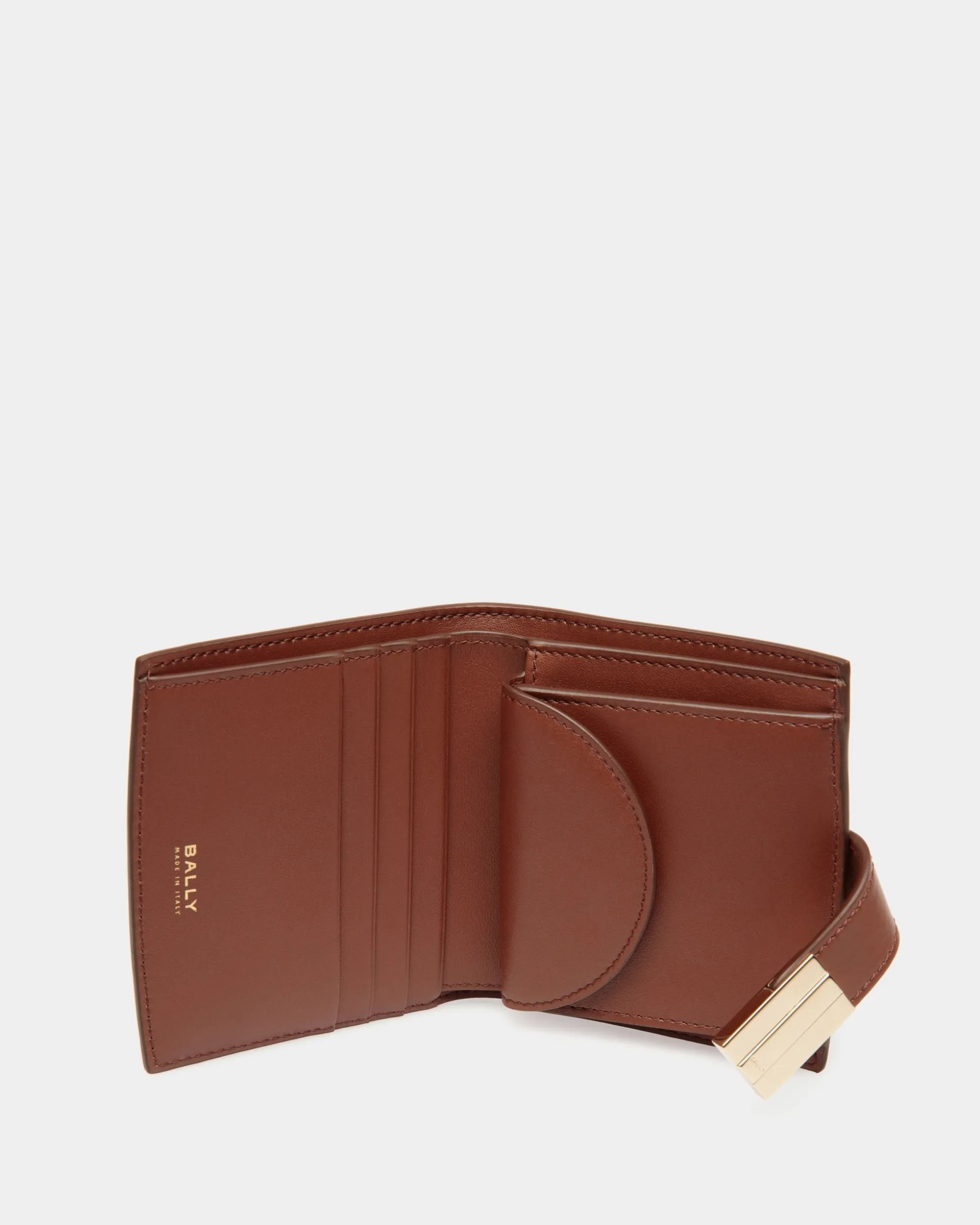 Ollam Wallet In Brown Leather