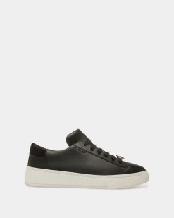 Raise Sneakers In Black And White Leather