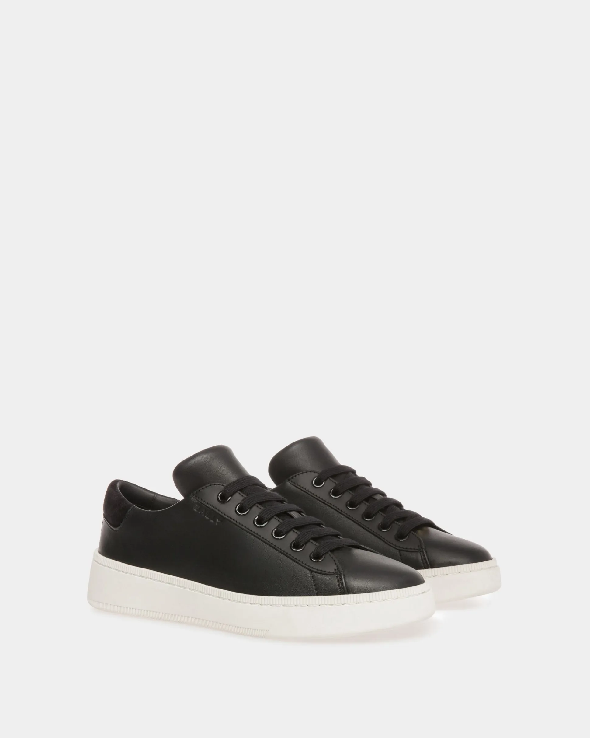 Raise Sneakers In Black And White Leather
