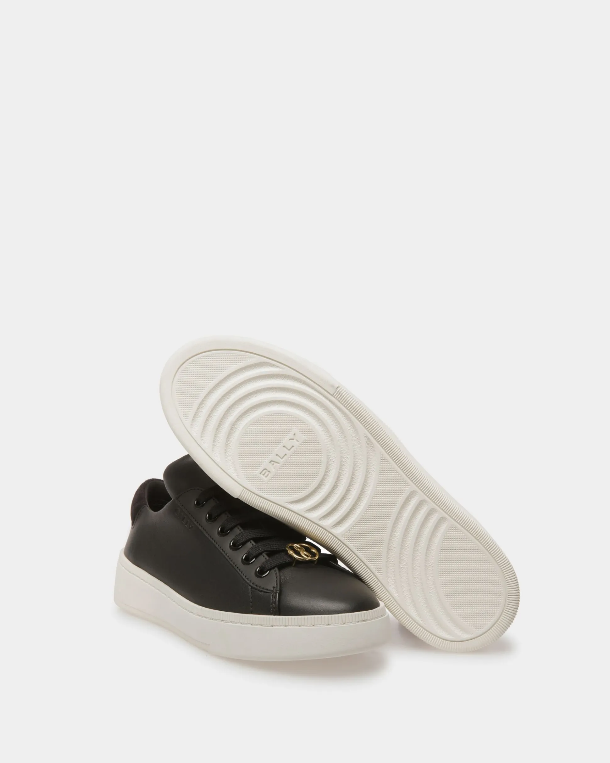 Raise Sneakers In Black And White Leather