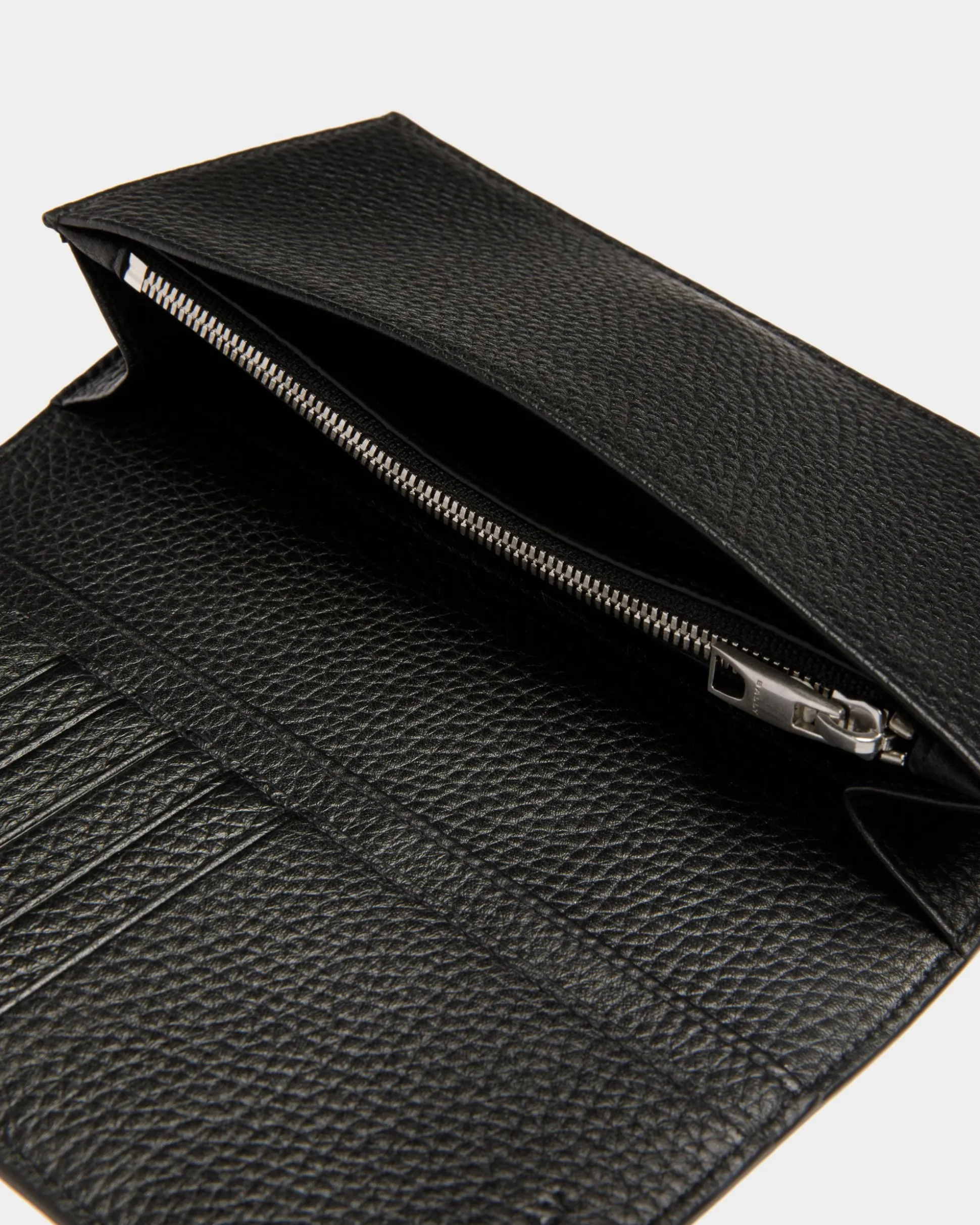 Ribbon Continental Wallet In Black Leather