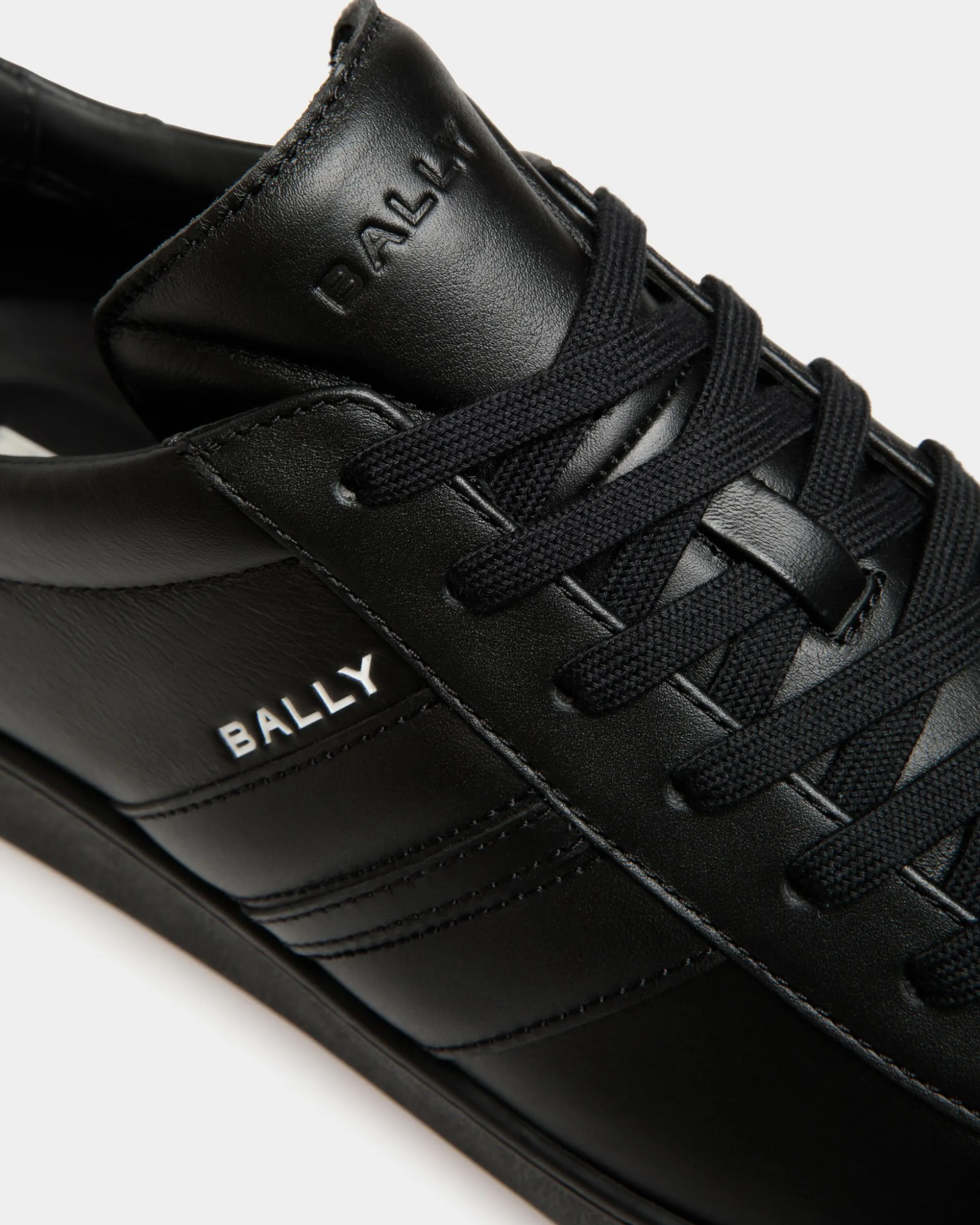 Tennis Sneaker In Black Leather